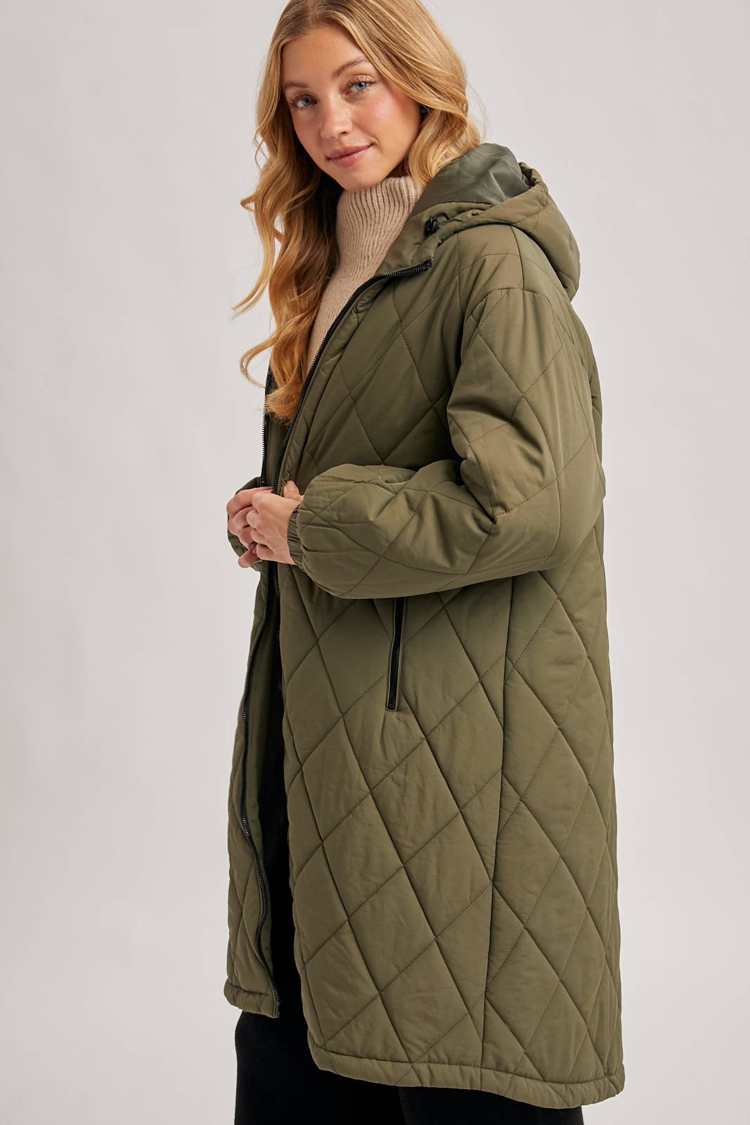 Bluivy – wholesale Puffer jacket – Women’s – LONGLINE QUILTED PUFFER JACKET23