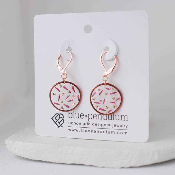 Hängende Blumen-Ohrringe für den Großhandel von Blue Pendulum