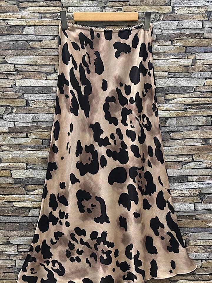 LOOWIE - Wholesale Skirt - Women's - ESLSB Beige Leopard Satin Midi Skirt with Lace Trim Viscose0