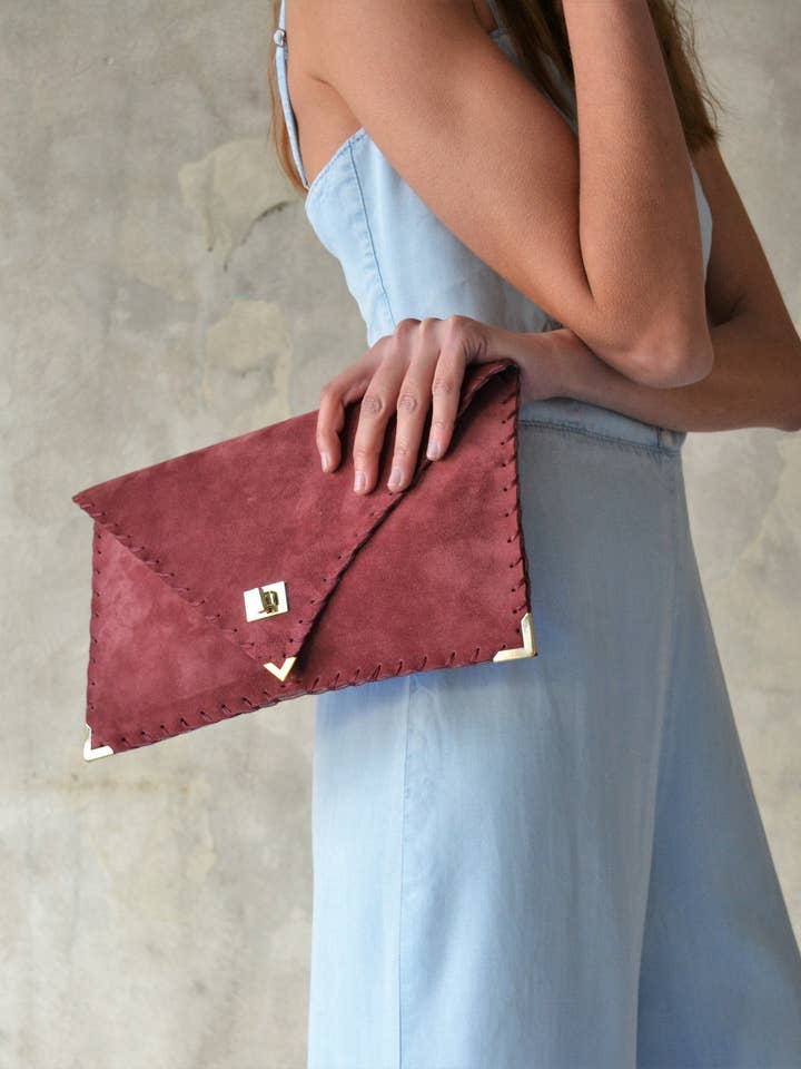 Symmetria zachte clutch in palissander voor wholesale door ANA KOUTSI