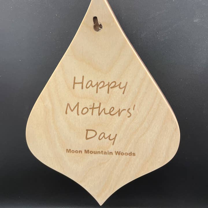 Moon Mountain Woods - Vendita all'ingrosso Scultura - Arpa da Porta a 3 Corde con Bordo in Noce e Intarsio in Ciliegio a Forma di Cuore1