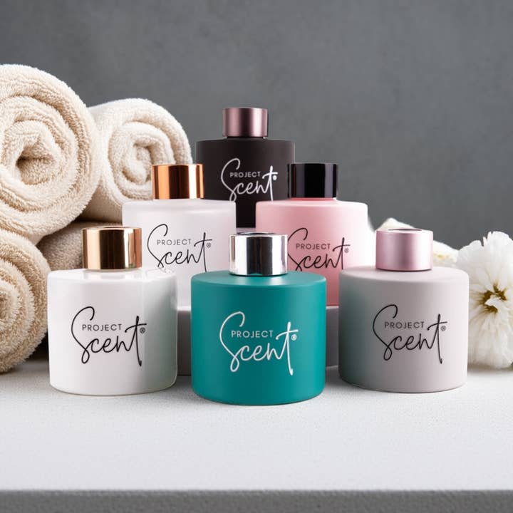 Reed Diffuser La Vie Belle Inspired | Designer Fragrance Dupe 100ml | Handmade UK for wholesale by Project Scent