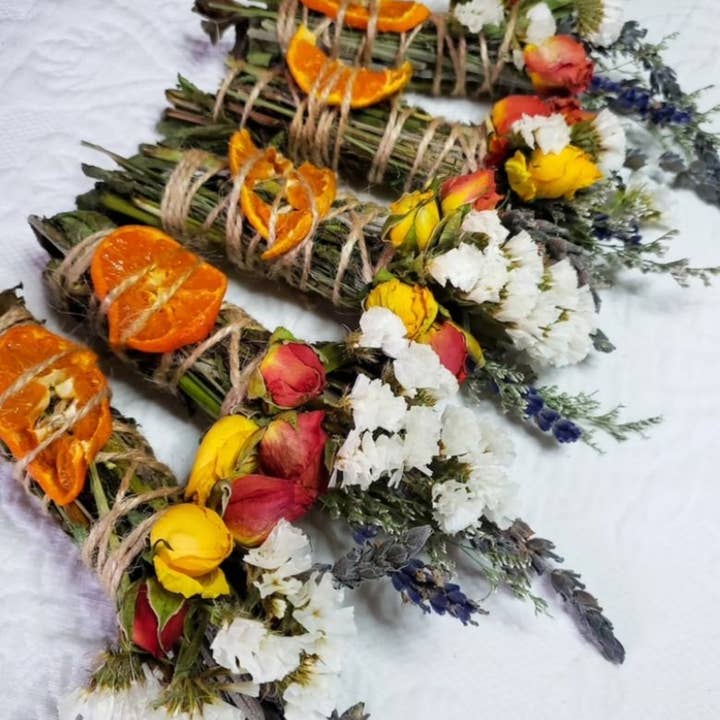 CharlieHaze - Wholesale Sage Bundle - Lavender, Mint, Orange Spring Smudge Stick
