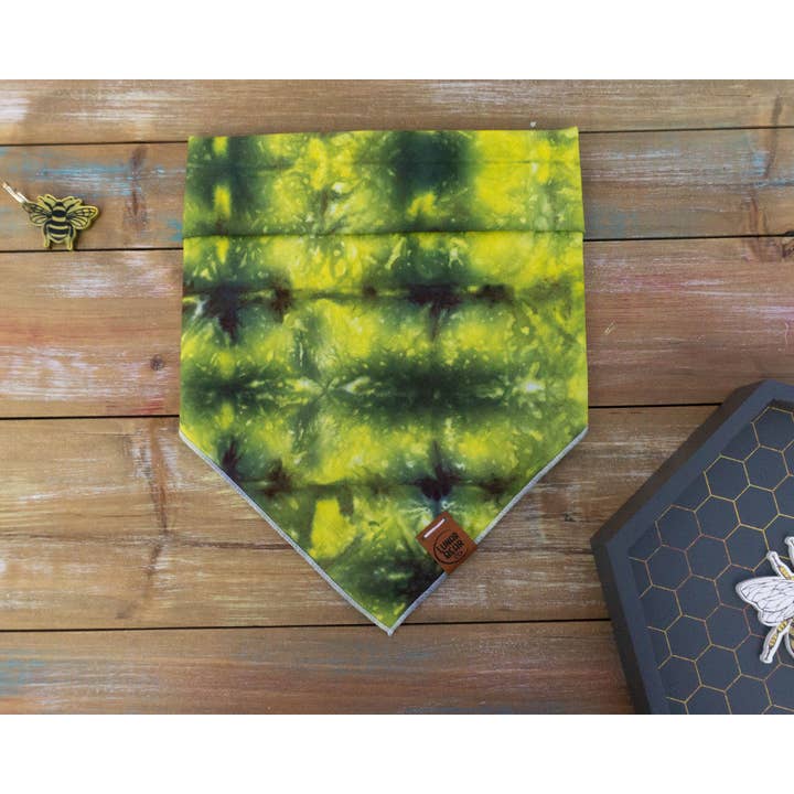 Beez 2 pour la vente par Lunar Bear Co