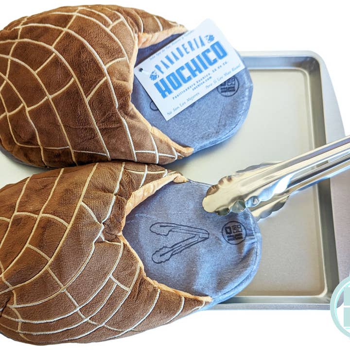 Xochico - Wholesale Slippers - Women's - PANtuflas!! Pan Dulce Plush slippers