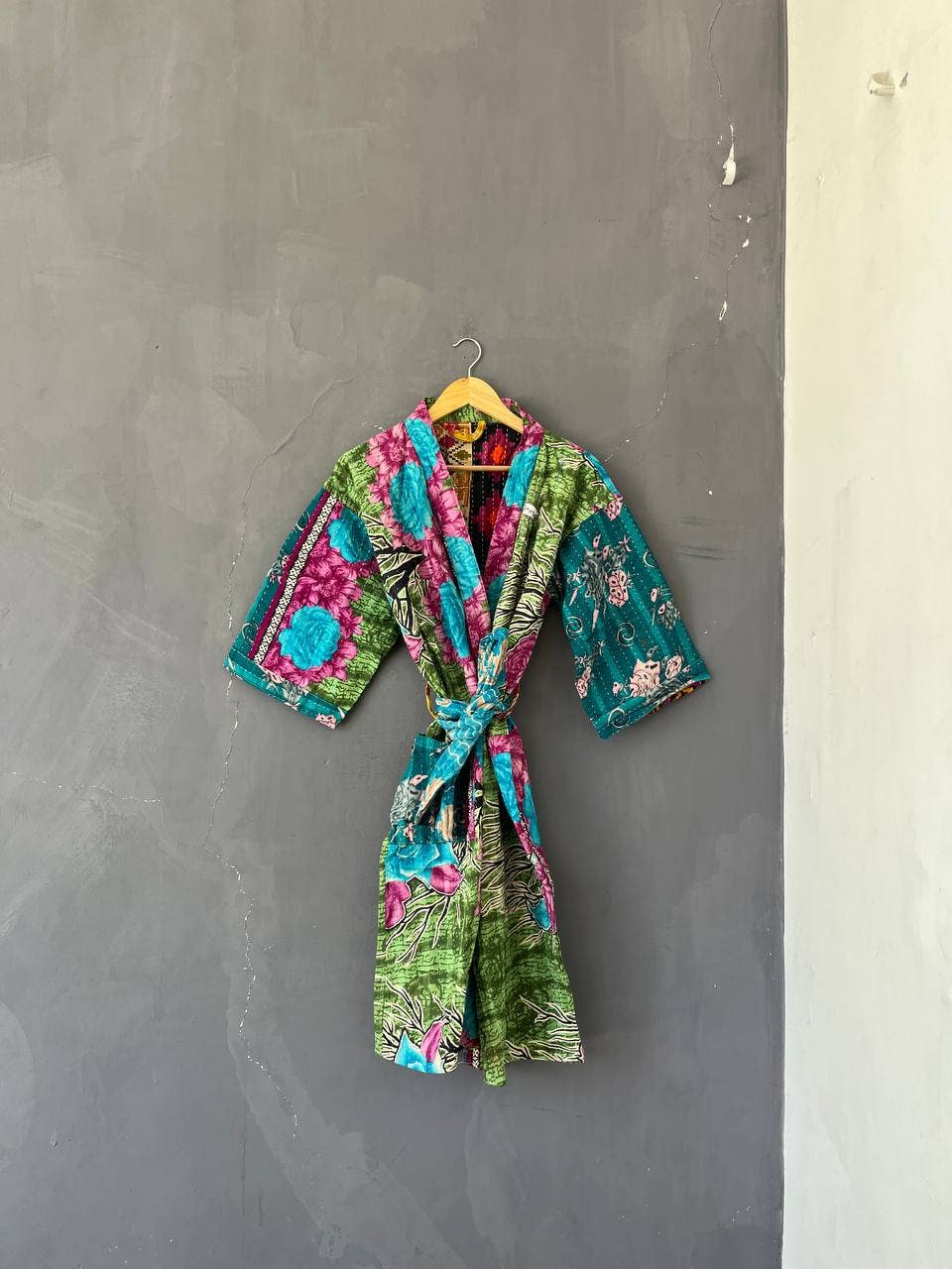 Bhawana Handicrafts - Vente Peignoir – femme - Peignoir Kantha Bohemian, peignoir Kantha en coton indien, vêtements de nuit1