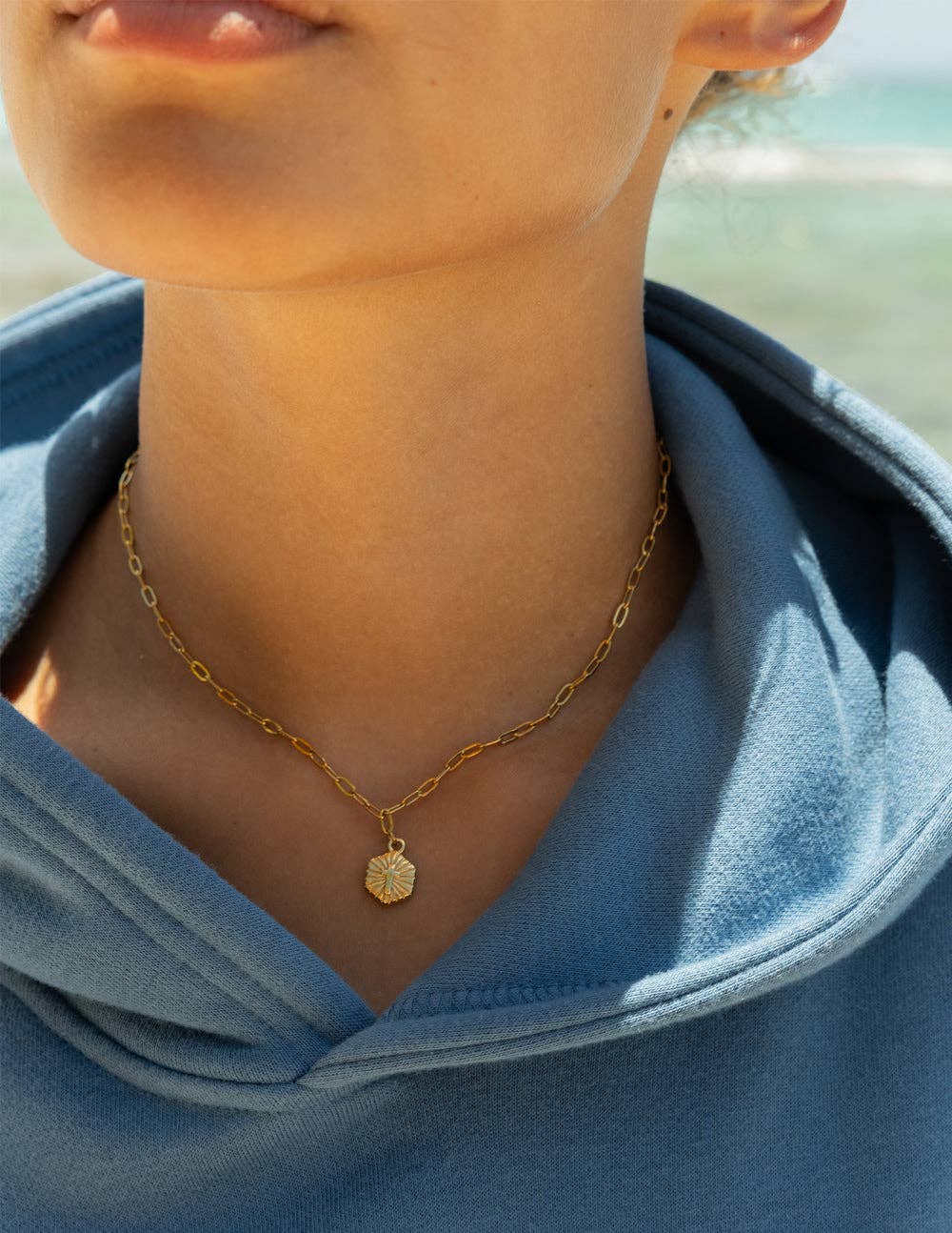 Elevated Faith - Wholesale Halskettinghanger - Stralend Kruis Ketting2