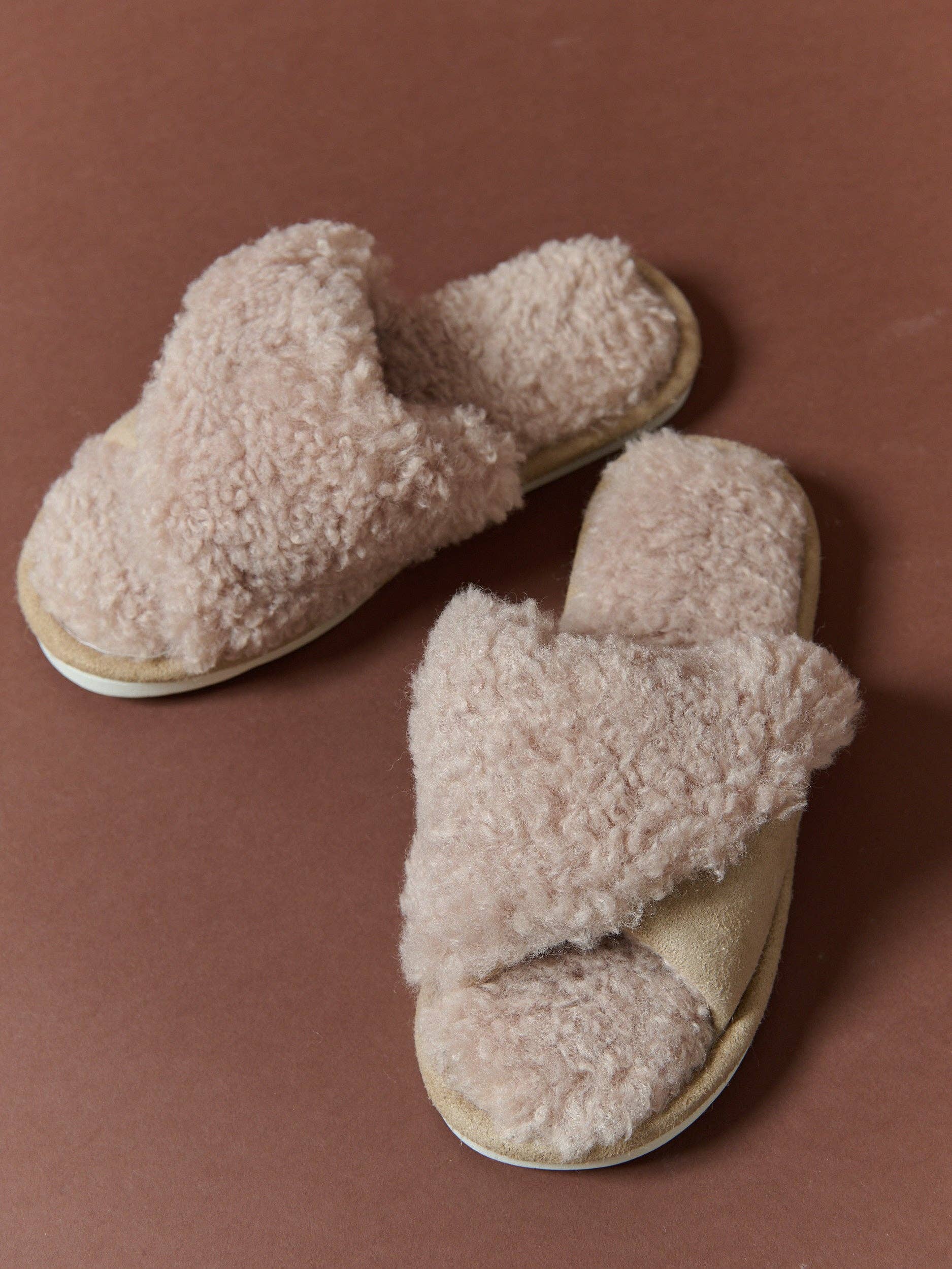 Angels Whisper Accessories - Wholesale Slippers - Women's - [1PK] Teddy Twist Slippers (4 pairs - 2S/M & 2M/L Pack)2