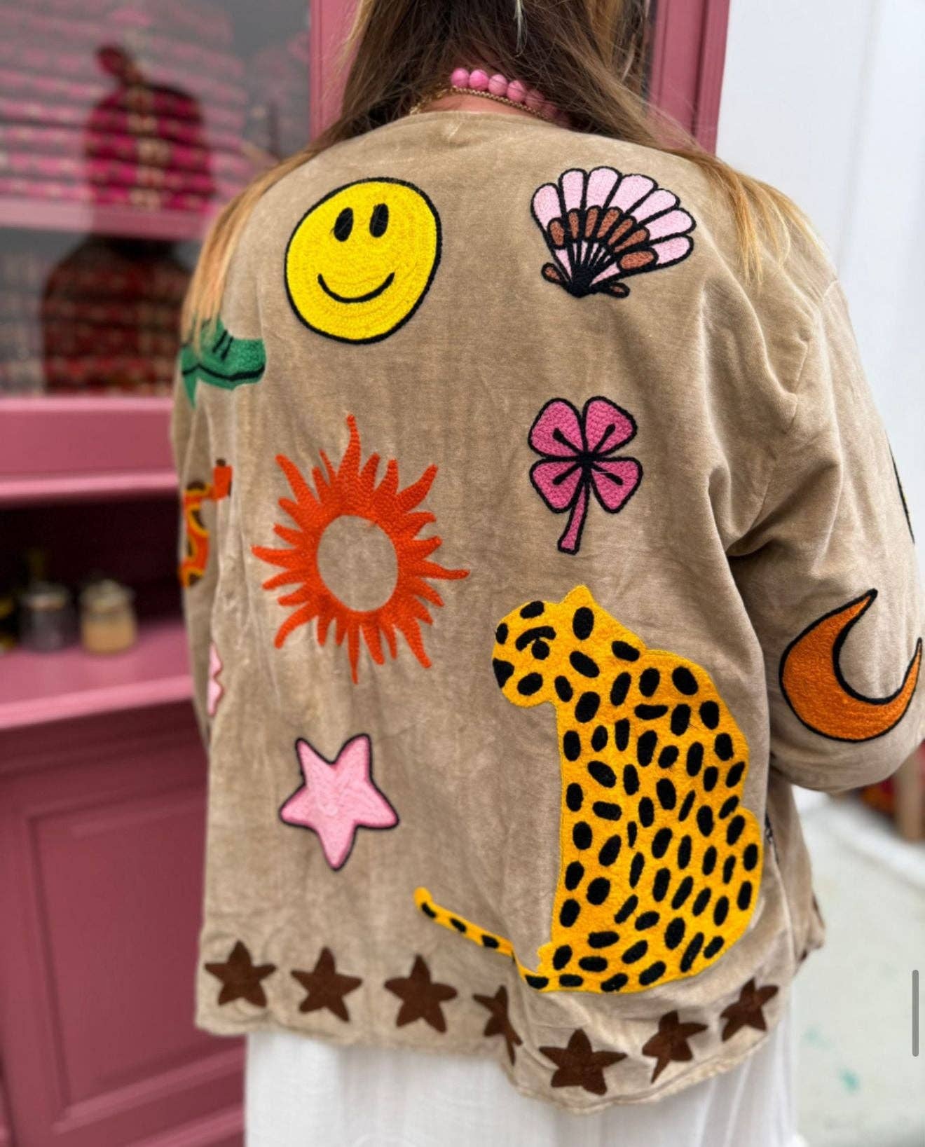 ToutVintage – Großhandel Jacke – Damen – Fluwelen Ella-Jacke mit Stickerei1