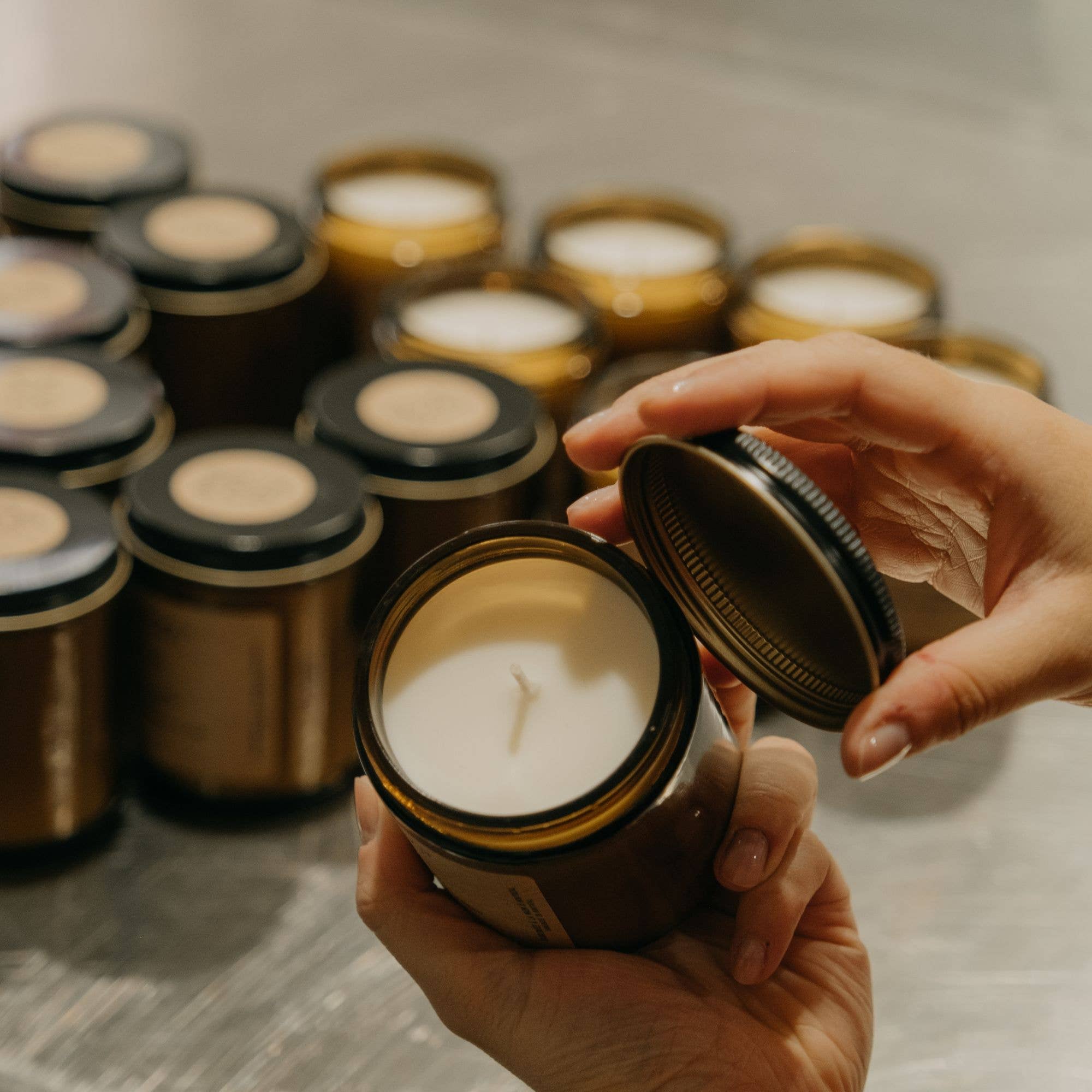 SOJA&CO.® - Wholesale Jar/Filled Candle - Soy Wax Candle | Pine + Cedar Bark4