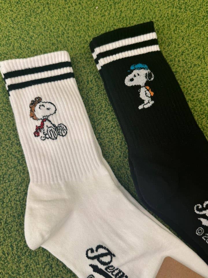 K_Wonderland - Wholesale Socks - Unisex - Peanuts Variety Snoopy 2Line Crew Ankle Socks