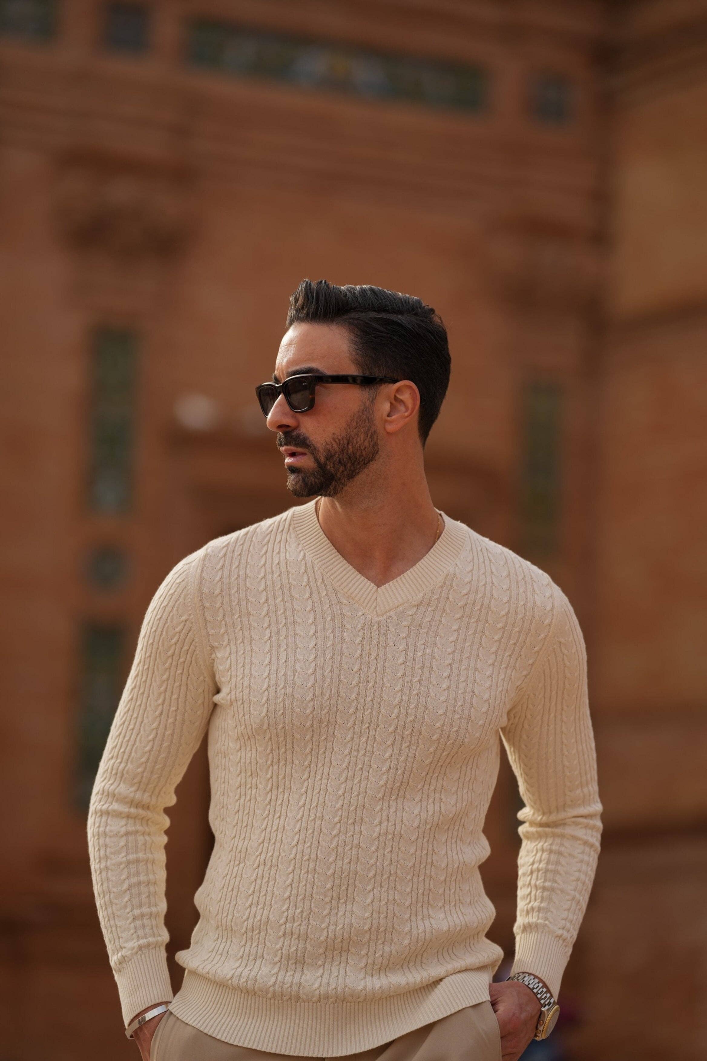 DONATO - Wholesale Knit Sweater - Men's - V-NECK BEIGE4