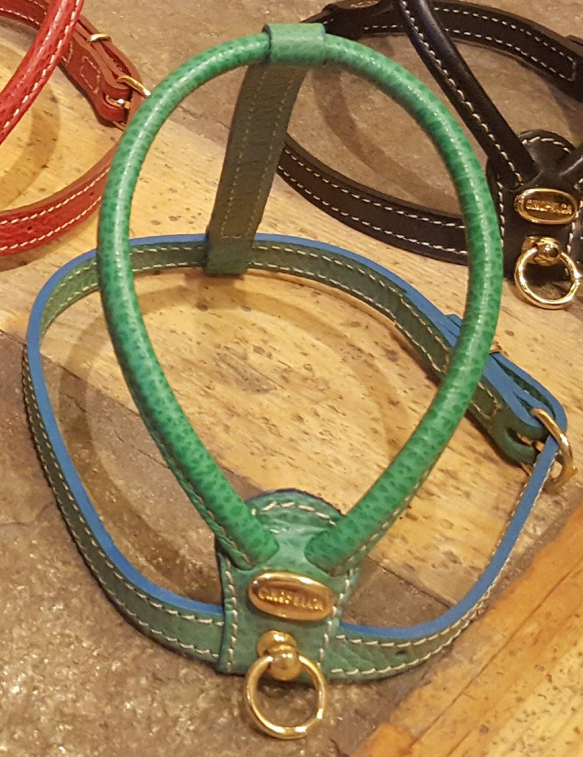 Alpen Schatz – Großhandel Haustiergeschirr – Hund – La Cinopelca weiche Kalbsleder-Geschirre für kleine Hunde3