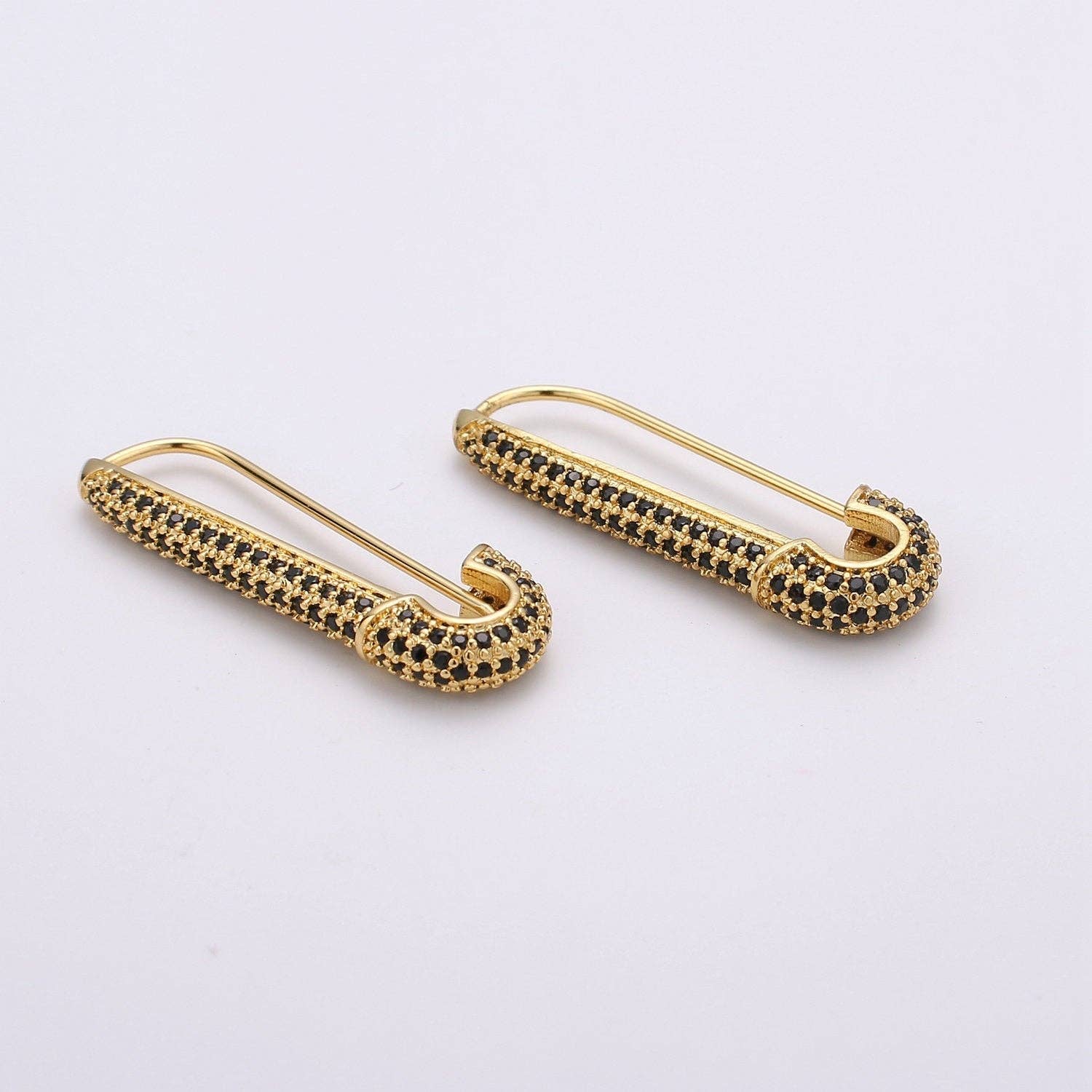 Aim Eternal - Wholesale Individual charm/pendant - Gold Sparkly safety pin Pendant- medium safety pins Charm Holder pave safety for Bridal Jewelry minimal modern Supply K-604 - K-6101