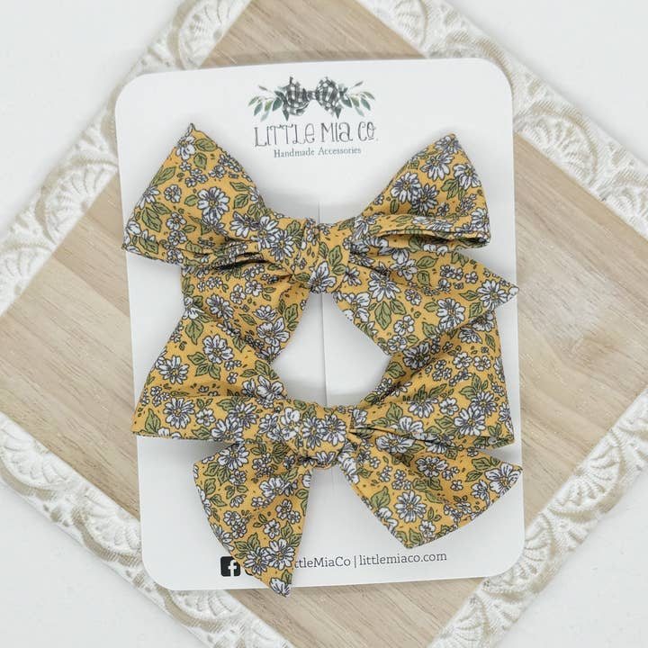 Tecido Floral Mostarda Piggies por atacado de Little Mia Co.