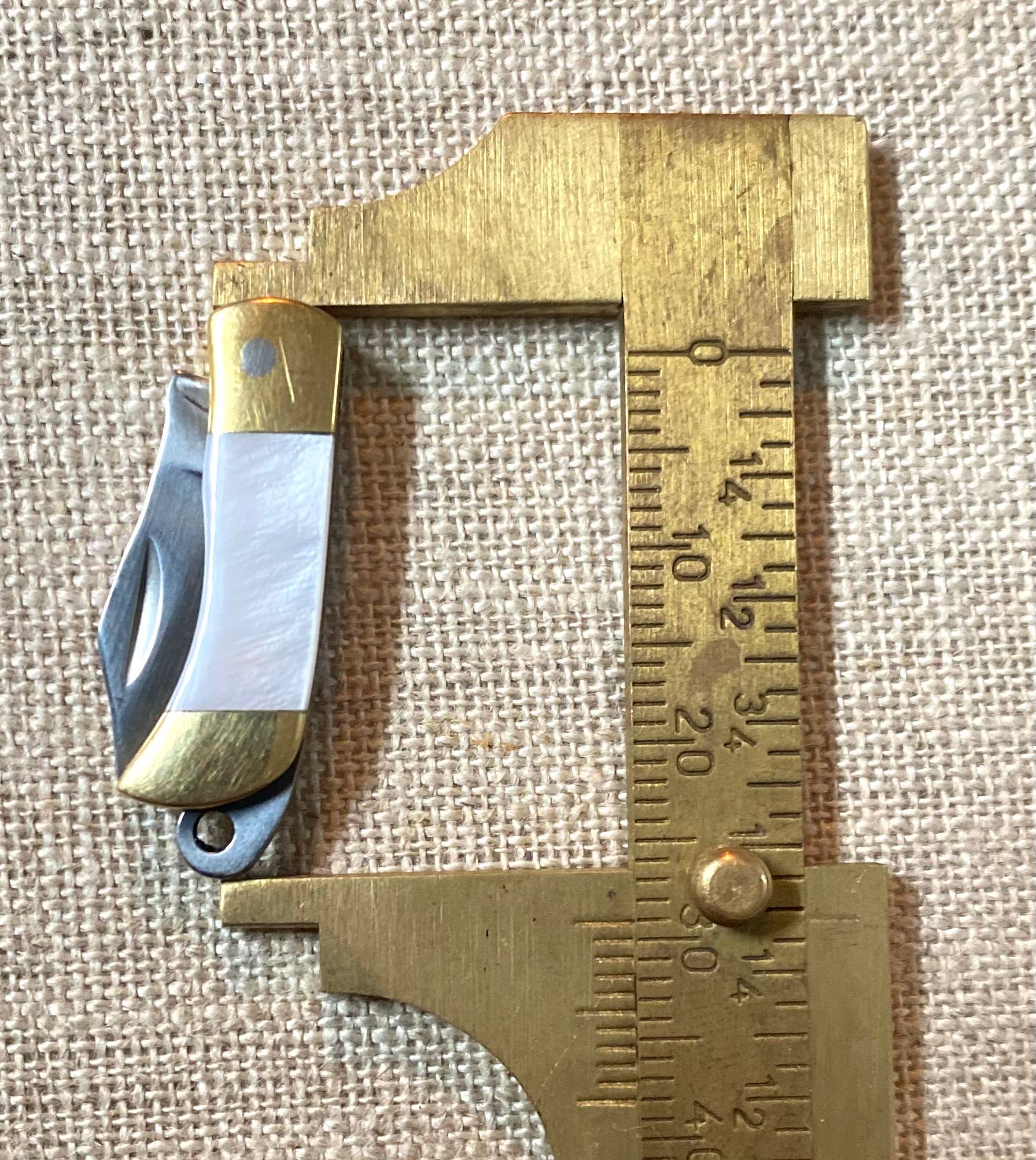 The Merchant Studio – Großhandel Taschenmesser/Halter – MINI Muschelmesser aus Messing6