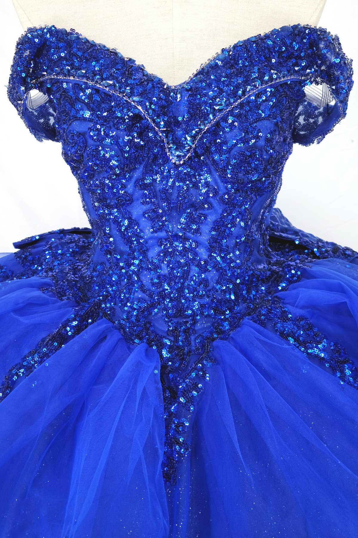 Chicas - Wholesale Dress - Women's - Multilayered Quince Dress With Bow and Sequins CHF306320