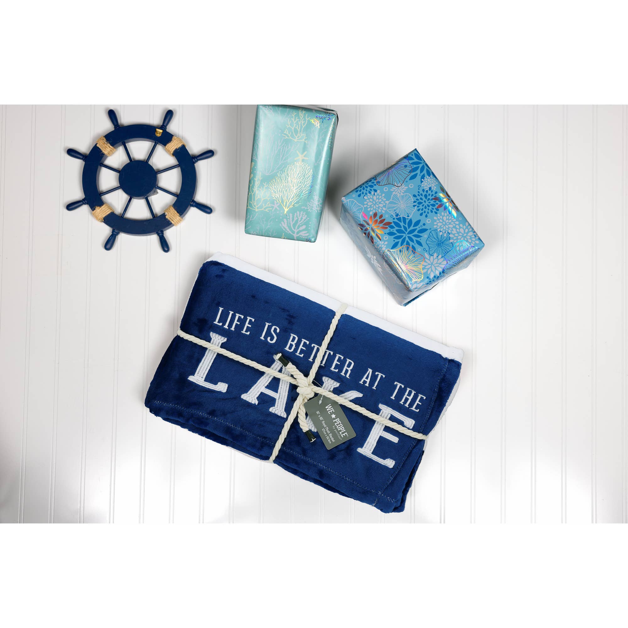 Pavilion – wholesale Throw blanket – Lake - 50" x 60" Royal Plush Blanket3