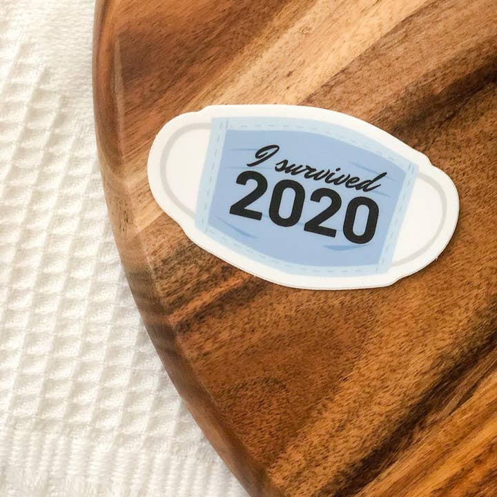 Autocollant J'ai survécu 2020 pour la vente par Sagie May Design Co