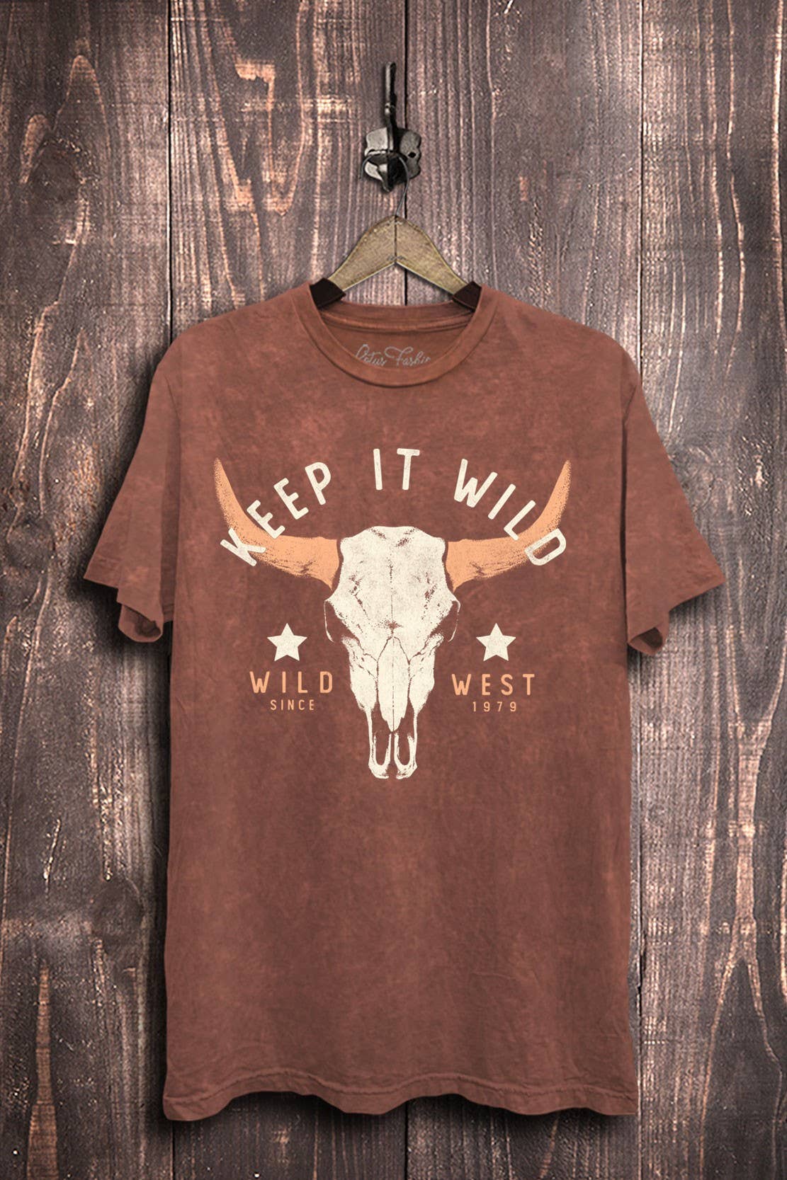 Lotus Fashion Collection - Wholesale T-shirt met print - Dames - Keep It Wild Cow Skull top met grafische print2
