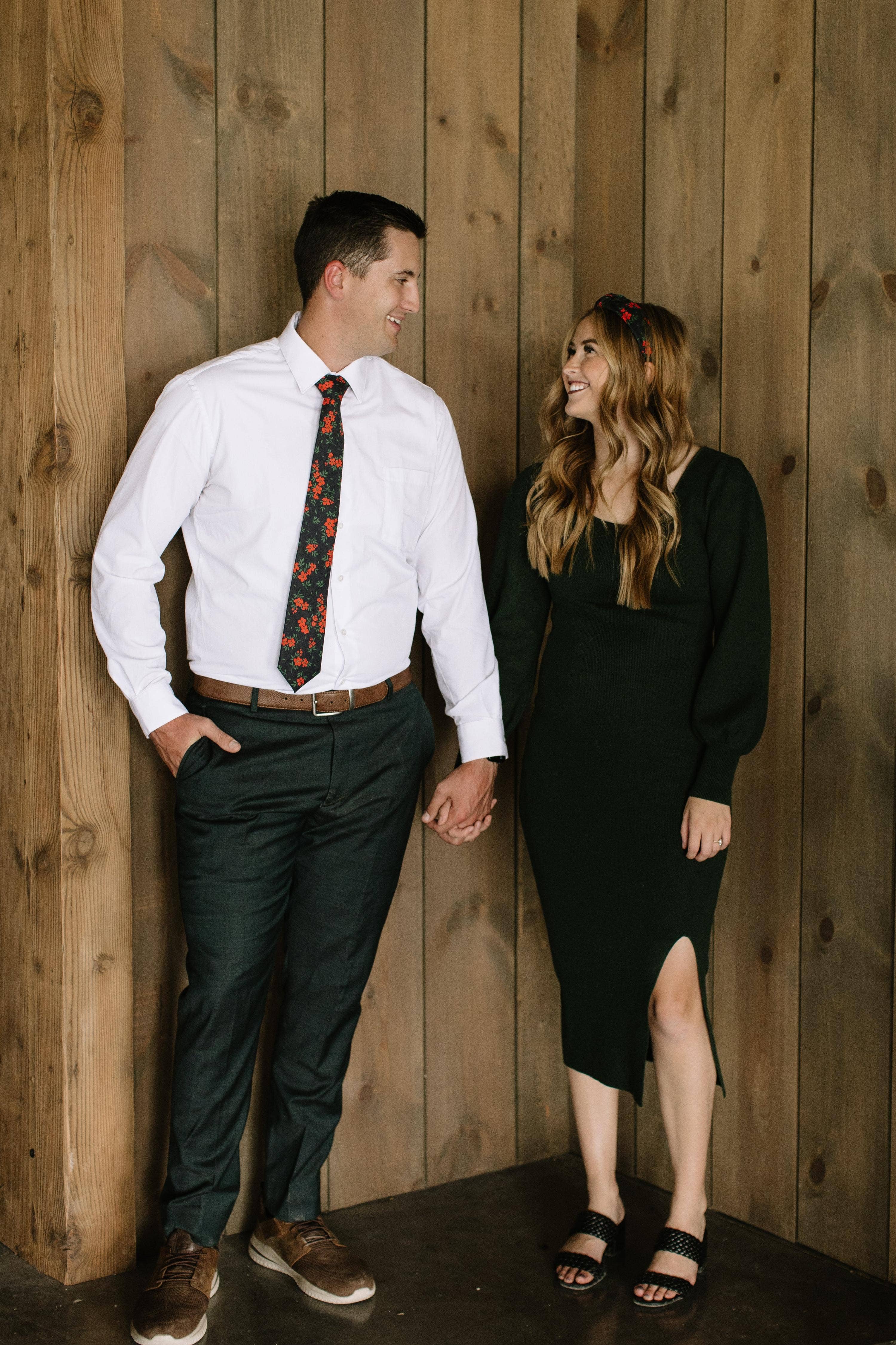 Boon Ties – wholesale Fashion headband – women's – Red Hot Floral - Knotted Headband4