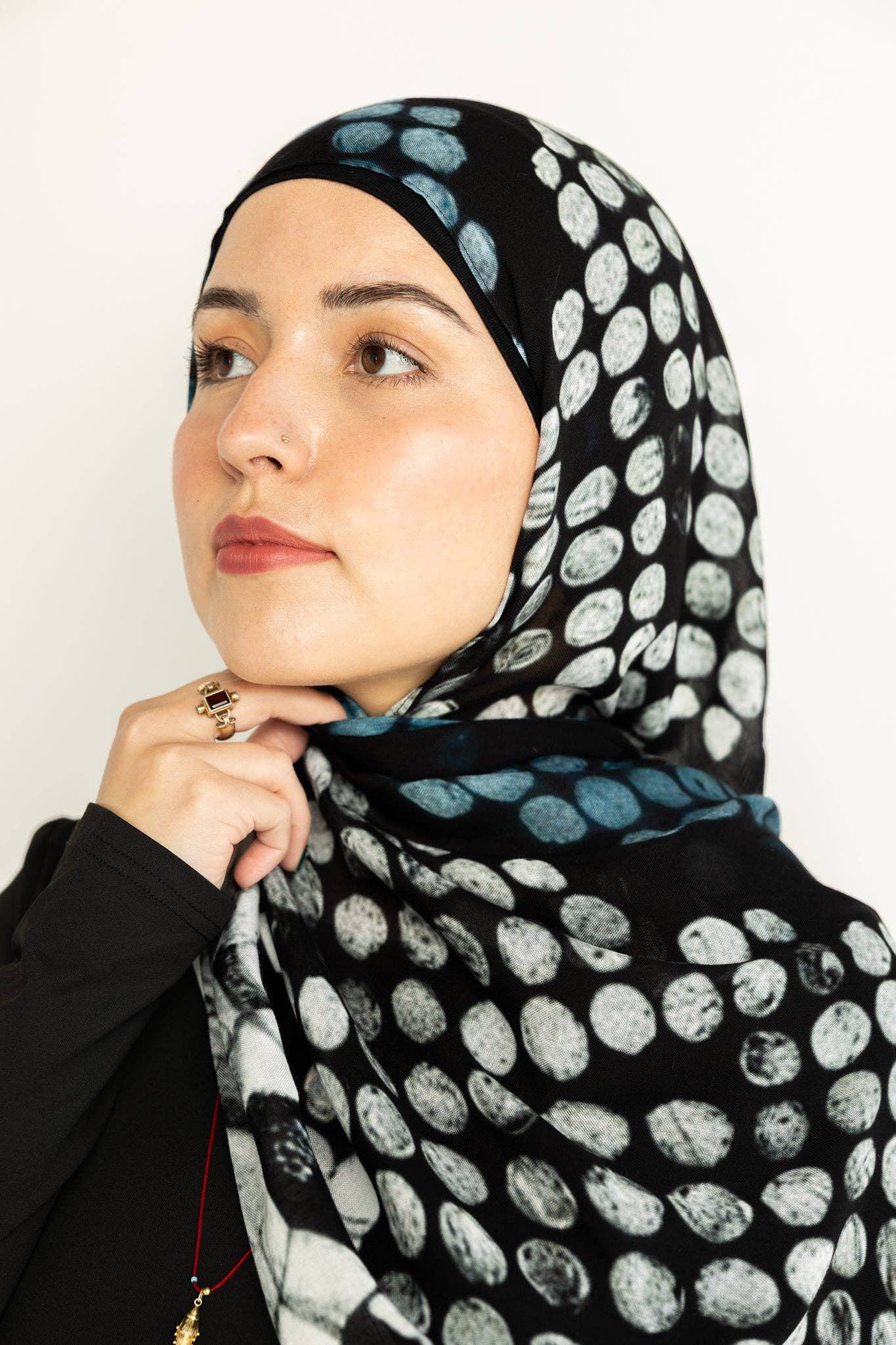 Bella Hijabs - Wholesale Hijab - Women's - Modal Hijab - Midnight Serpent2