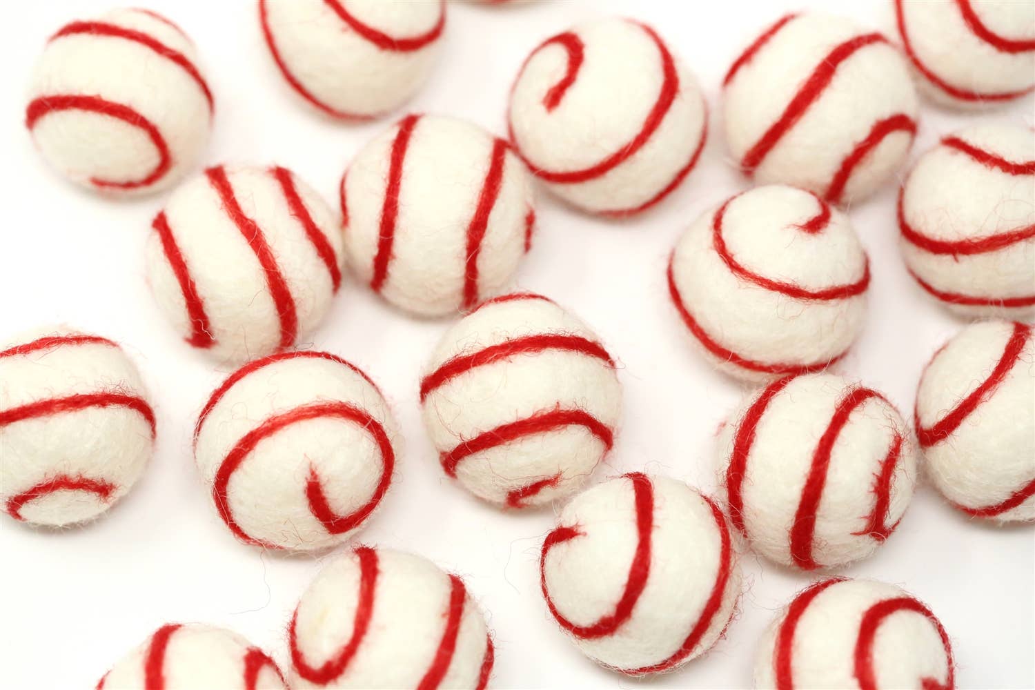 The Felt Pod - Wholesale Craft Supplies - Felt 2.5 CM Dots Swirls Pack of 10 Balls - Red6