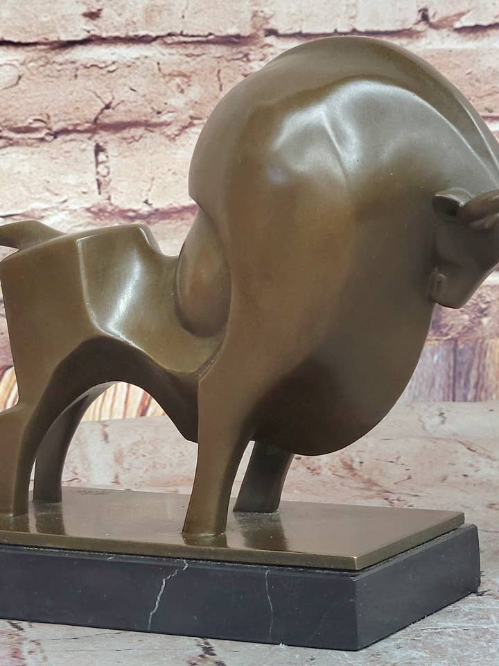 Milo Abstract Bronze Bull Sculpture – Powerful Modern Statement Piece for wholesale by Bronzhaus