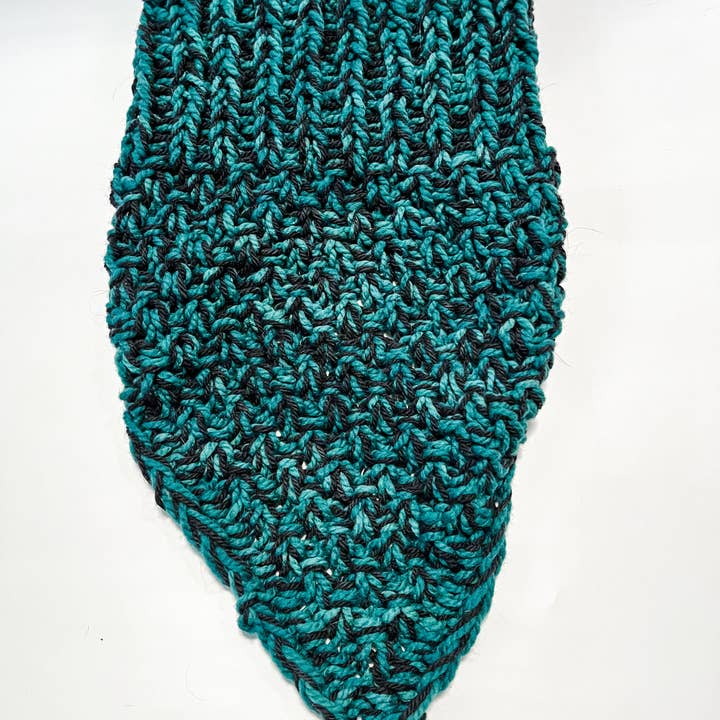 Hoagland Handmade - Wholesale Scarf - Women's - Virginia hand-dyed merino hand-knit chunky cowls1
