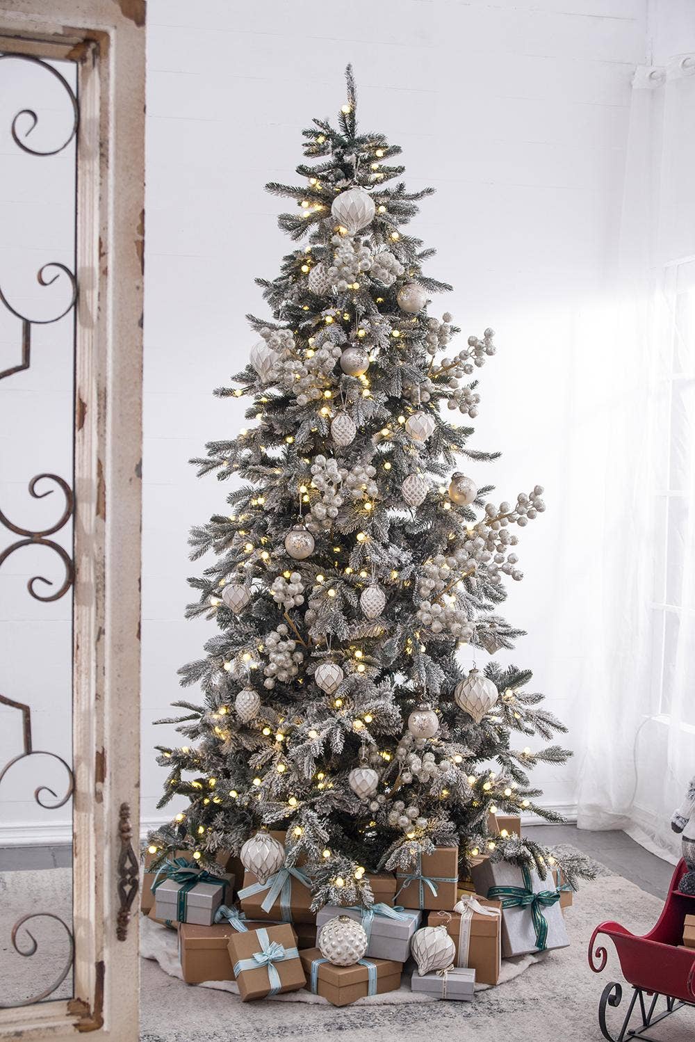 A&B Home Group Inc. - Wholesale Ornament - 3x3x3.3" Glass Ball W/Snowflake Ornament W/Jeweled Metal Cap3