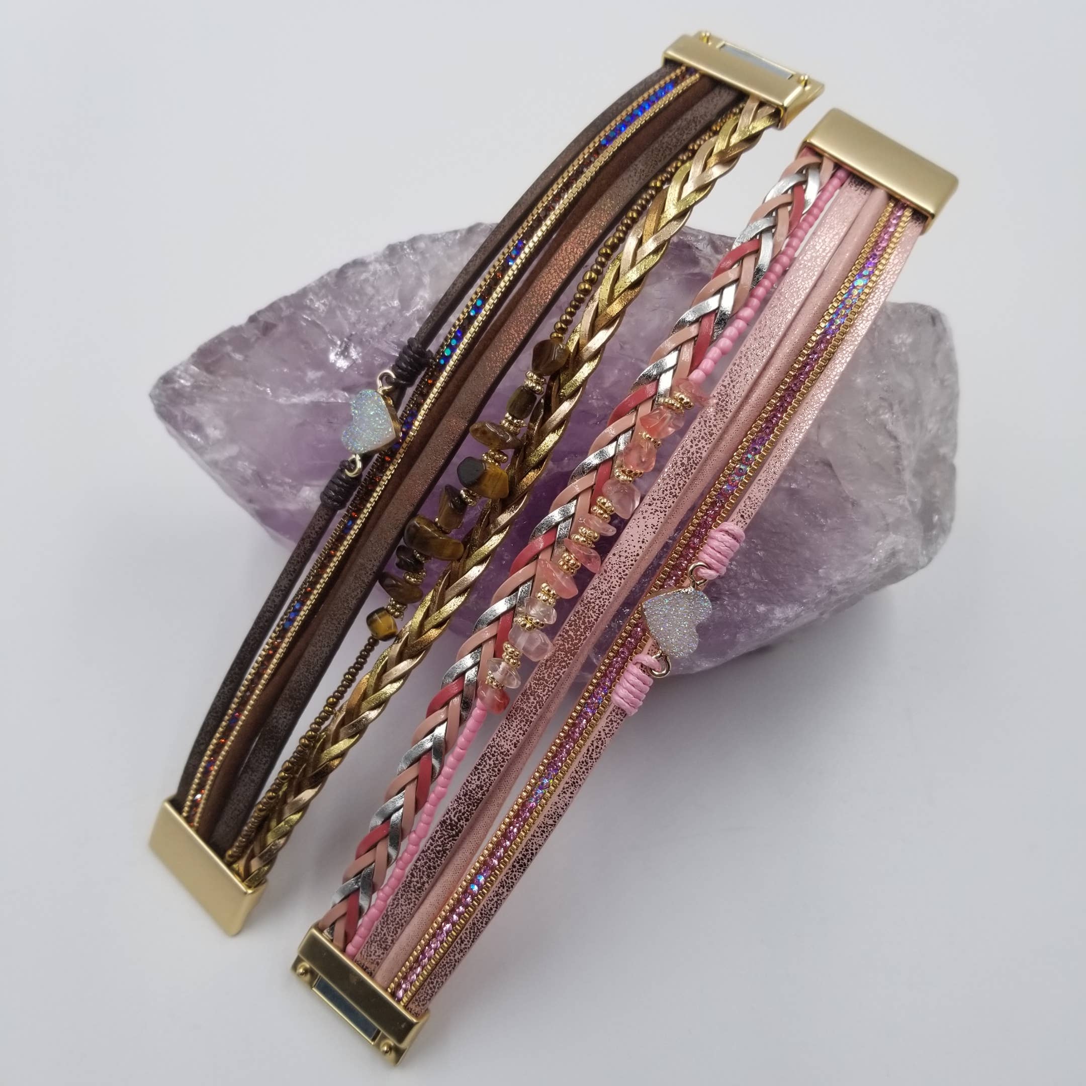 magnolia jewelry - Vente Bracelets à breloques/pendentifs - Bracelet magnétique en forme de cœur en pierre naturelle2