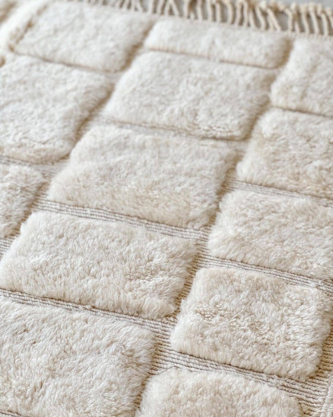 BerberNest - Wholesale Area Rug - White Hand tufted Moroccan Rug, Shag rug, 9x12 area rug1