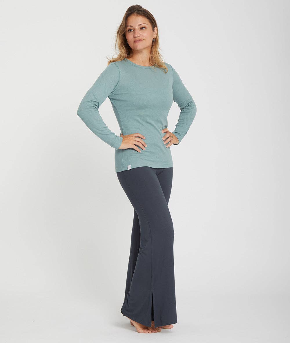 Yoga Searcher – wholesale T-shirt – women's – MAUNA - Cotton and modal T-shirts24