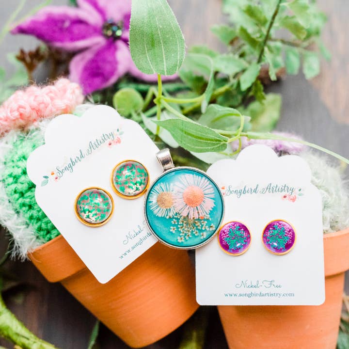 Rigtige tørrede blomst Post øreringe for engroshandel hos Songbird Artistry