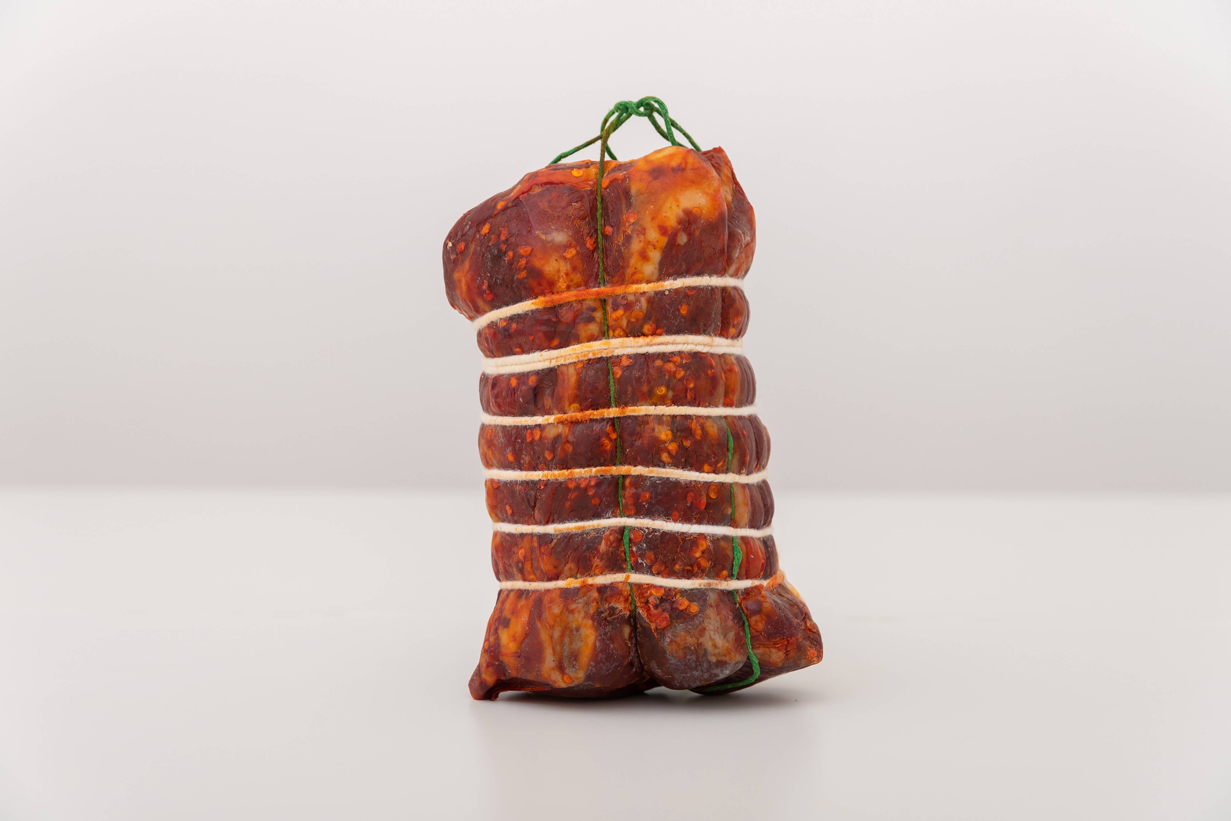 I sapori di una volta s.r.l.s – fumados e enchidos por atacado – Capocollo artesanal picante – 100% feito na Itália 🇮🇹1