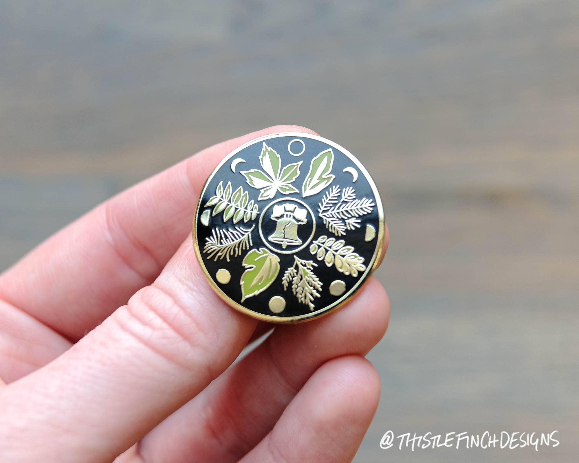 Thistle Finch Designs - Wholesale Reversspeld/knoop - Philadelphia Hex Sign PA Nederlandse harde emaille pin2