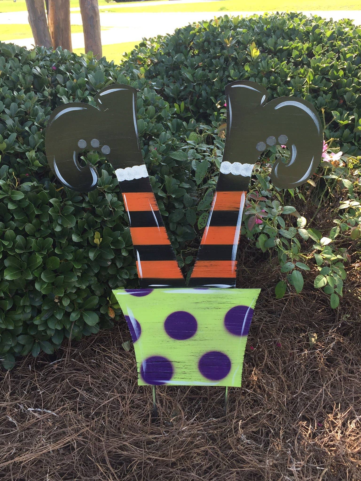 Steel Southern Designs - Wholesale Garden/Lawn Stake - Witch Legs Yard Stake0