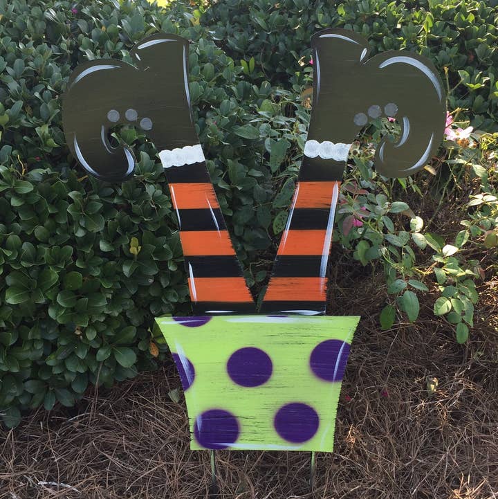 Steel Southern Designs - Wholesale Garden/Lawn Stake - Witch Legs Yard Stake0