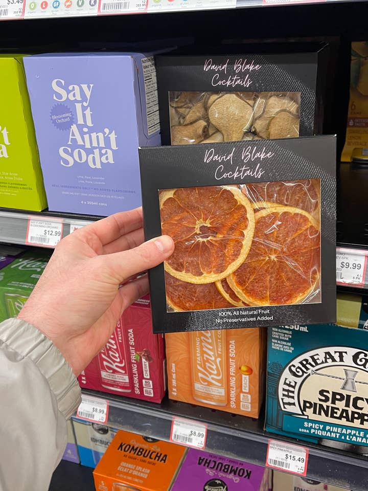 Dehydrated Grapefruit - 12+ Piece Dehydrated Grapefruit for wholesale by David Blake Cocktails