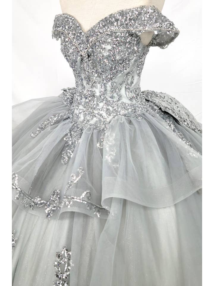 Chicas - Wholesale Dress - Women's - Multilayered Quince Dress With Bow and Sequins CHF306314