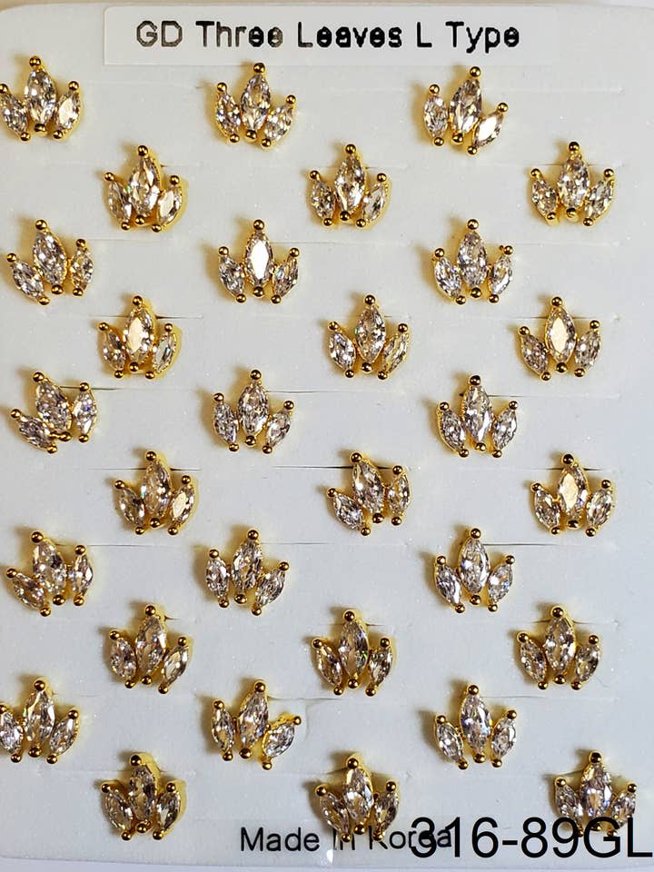 Anneau nasal doré à trois feuilles de type L pour la vente par etreM