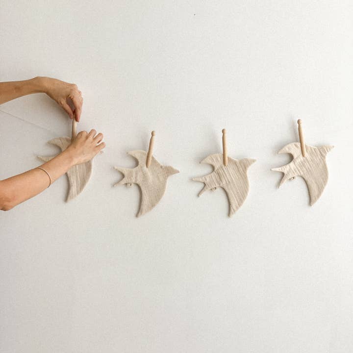 Monocrom - Wholesale Wall Decor - Kids & Baby - White wall swallow7