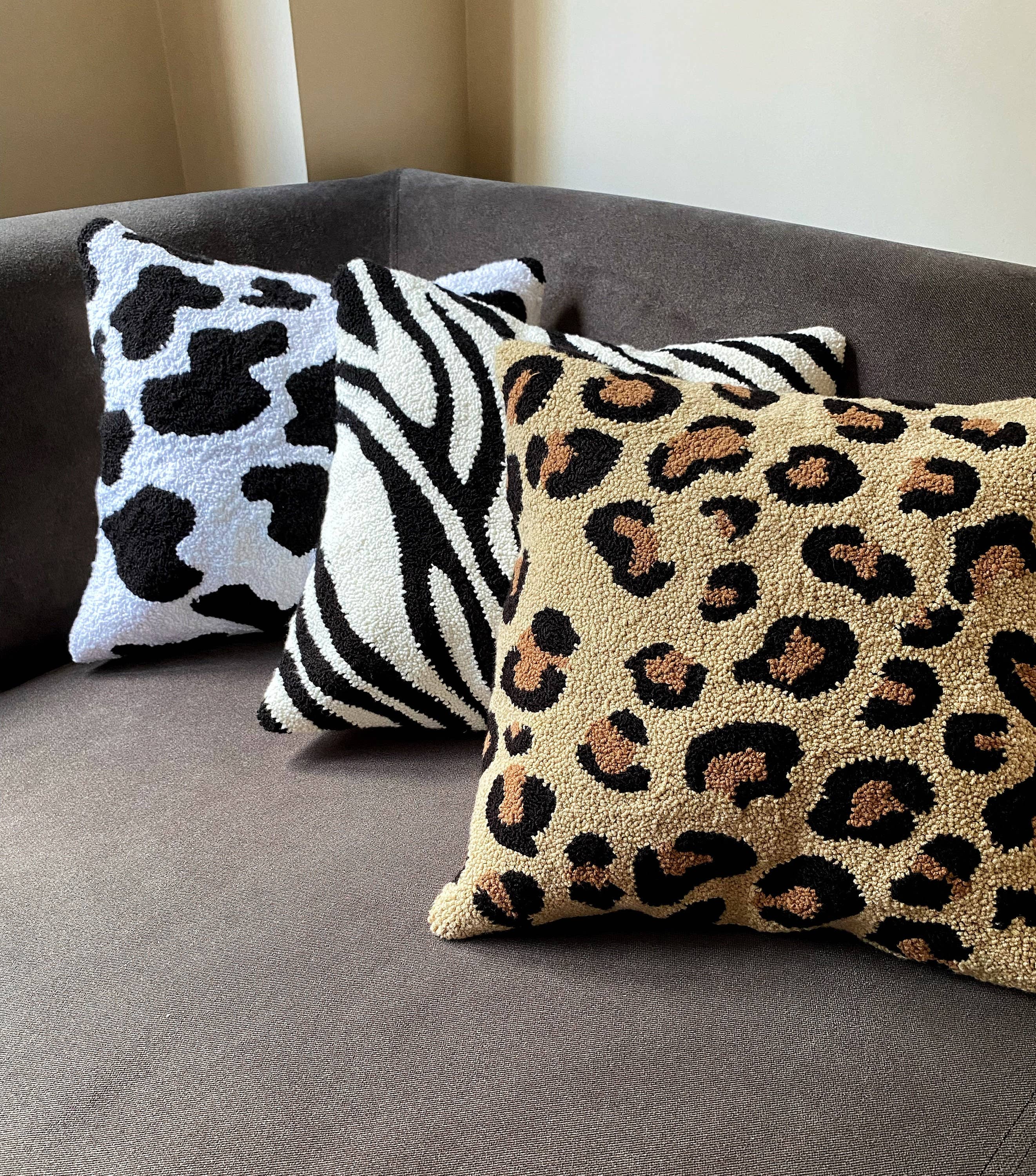 Honey Art and Nature – wholesale Throw pillow cover – Hand Tufted Cheetah & Leopard Embroidered Pillow Covers8
