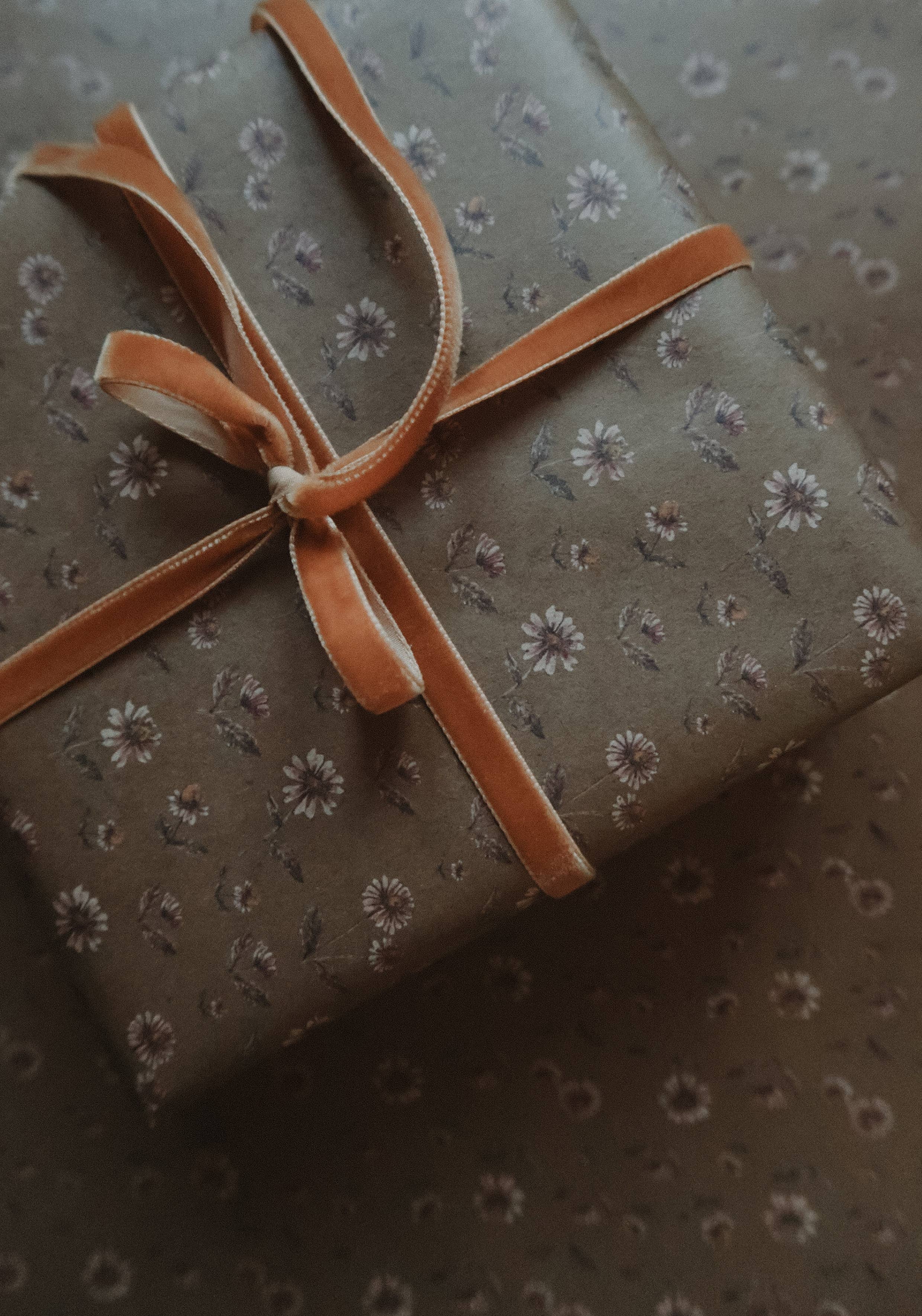 MyDesignPictures - Wholesale Wrapping Paper Roll - Set Of 3 Pieces Daisies Kraft Wrapping Paper  7