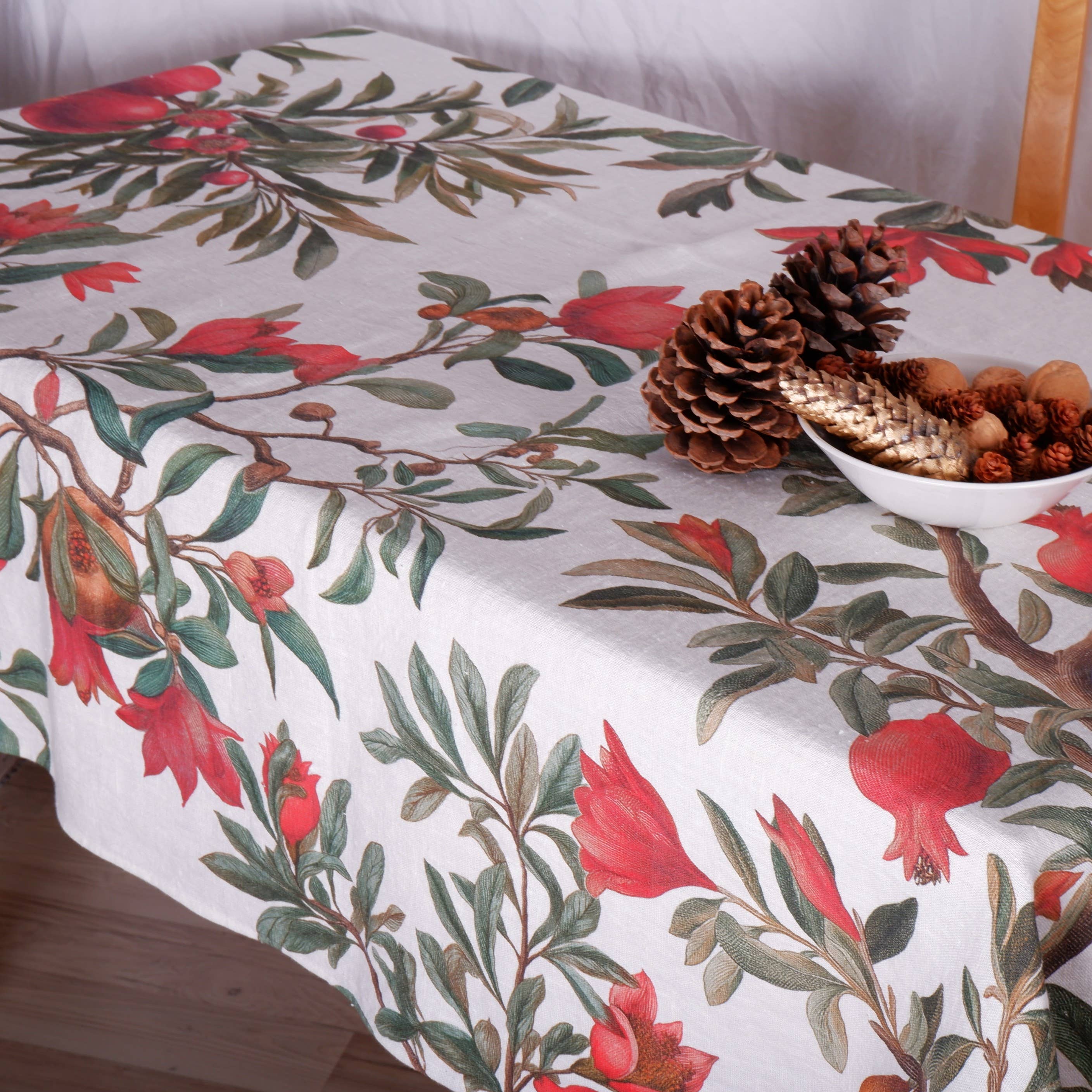 NorraVilla – Großhandel Tischdecken – Tischdecke aus 100 % Leinen Granatapfelbaum - Hergestellt in Europa0