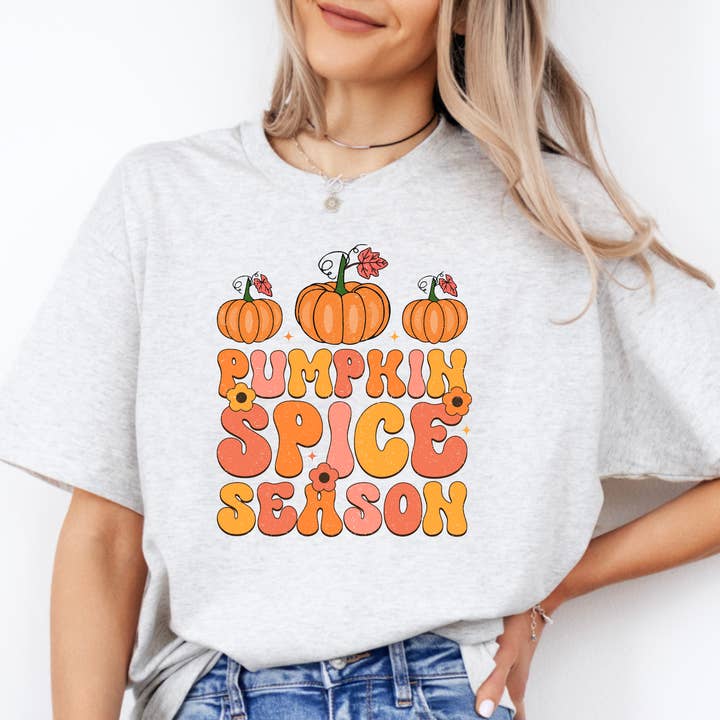 T-shirt automne Pumpkin Spice pour la vente par Londas Tees and Tumblers