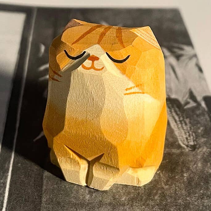 Hand-Carved Cat Figurines for wholesale by Moderny