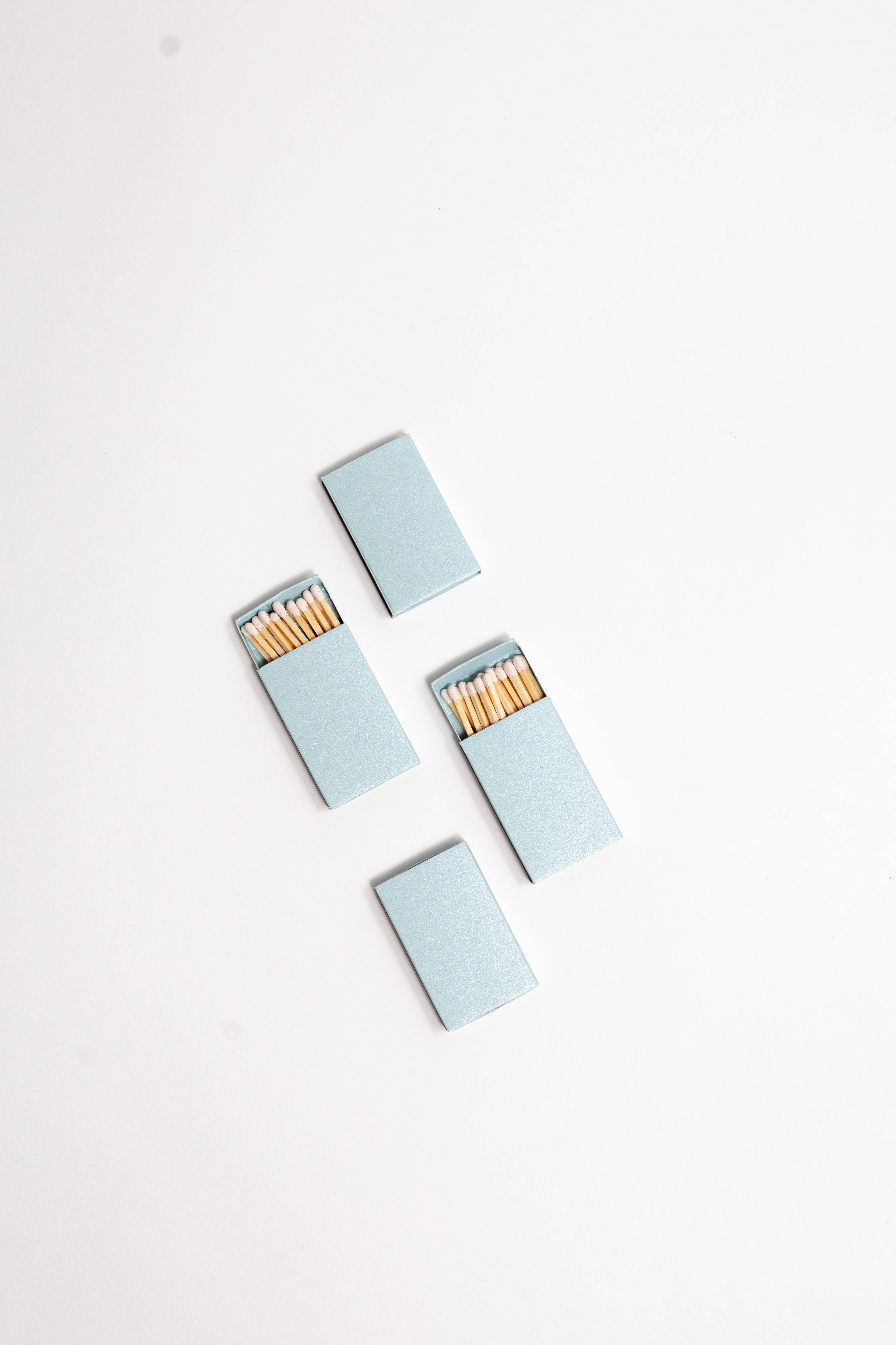 Enlighten the Occasion - Venta al por mayor Cerillas - Caja de cerillas iridiscentes con cabezas blancas1