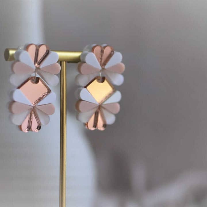 Little Geraldine - Wholesale Stud/post earrings - Flourish Stud1