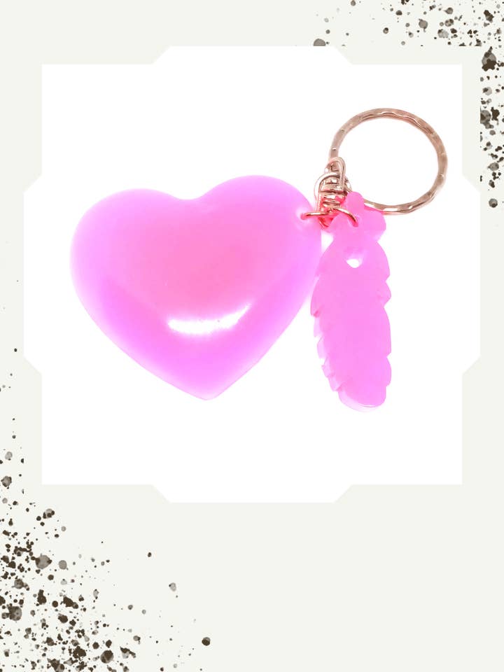 heart with feather for wholesale by LE MONDE DE SOON